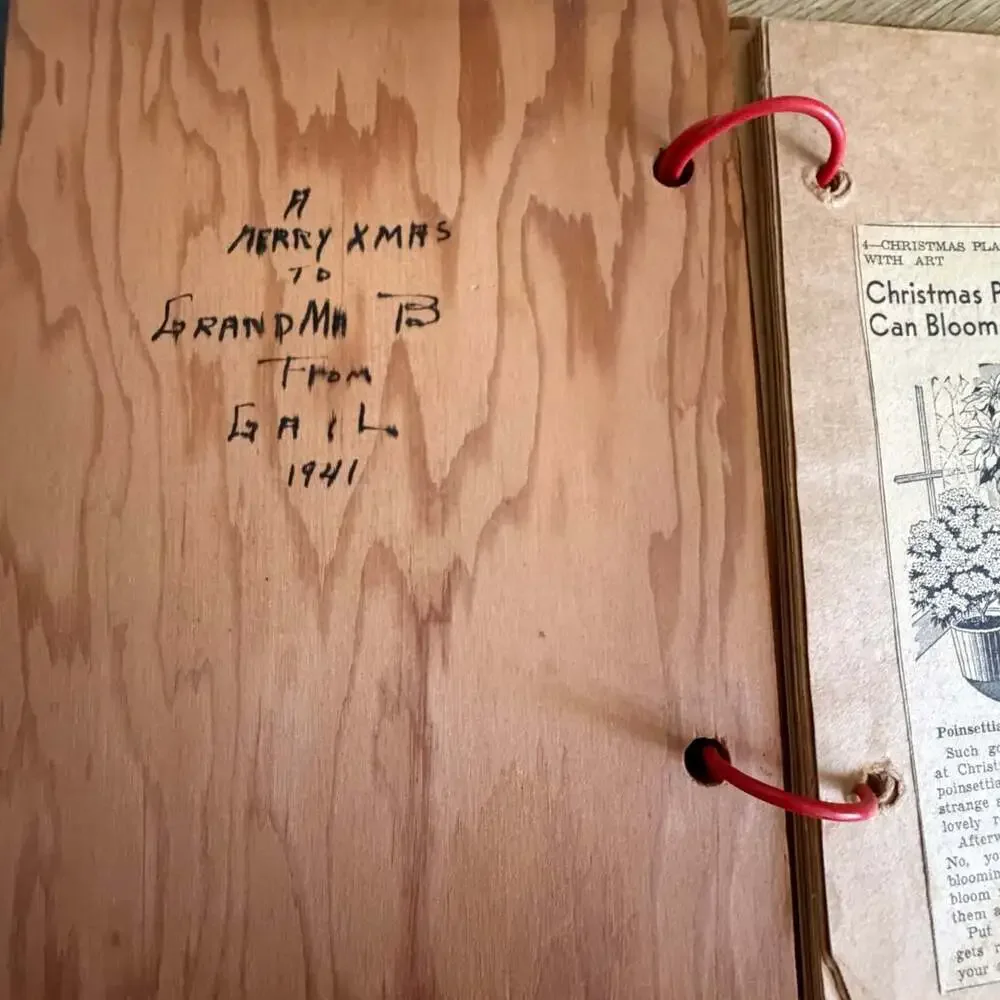 Vintage Wooden Cover Scrapbook Album “Scraps” Red Ring Binder w/ Clipping 1941